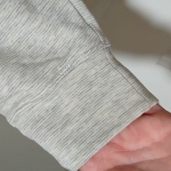 Heather Gray Athleta Crew Neck Sweatshirt Size sm - Picture 2 of 6